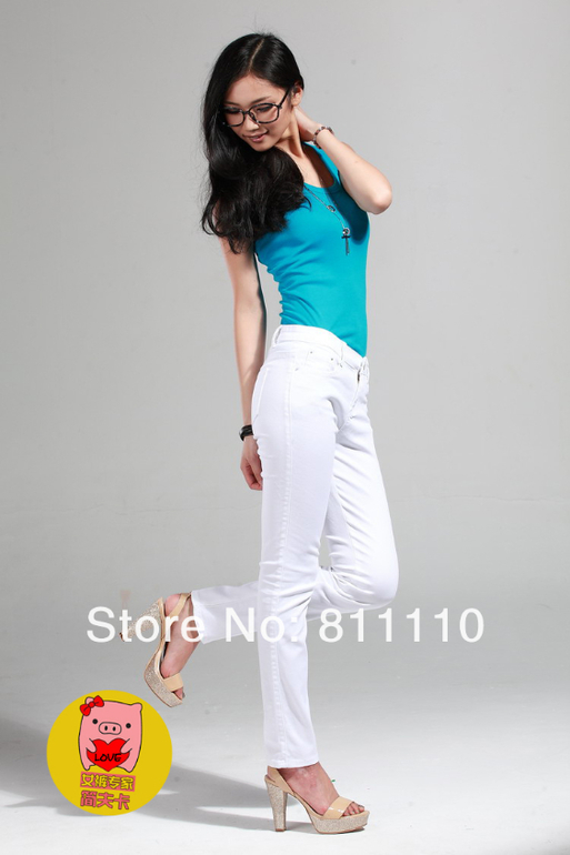 Яркие брюки!