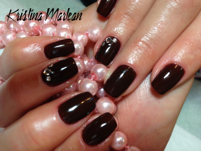 Наращивание ногтей