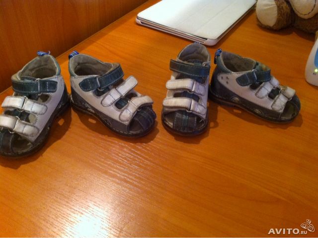 Одежда и обувь б/у в хорошем состоянии для близнецов от 6мес. до 2 лет