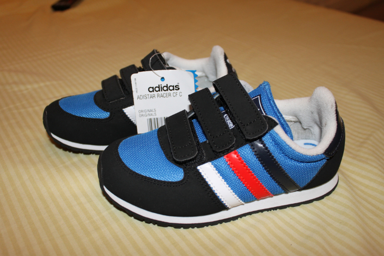 adidas кроссовки новые, р.26-27 (РФ)