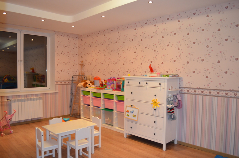 Помогите расставить мебель в детской!