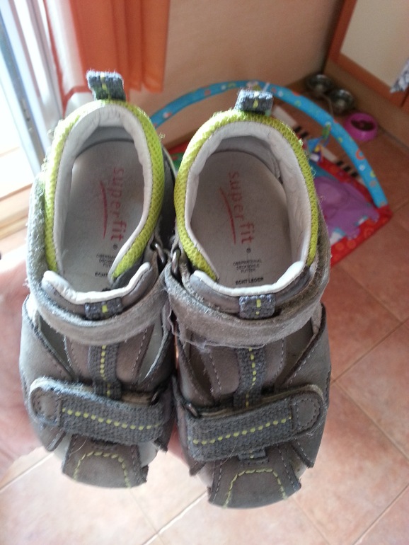 Отдам сандалики на мальчика 23р-р