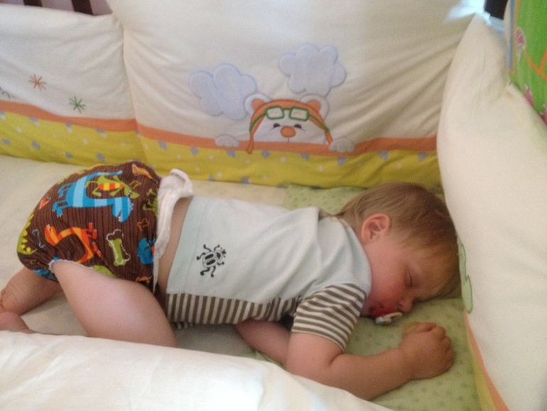 Запустить бумажного змея и измерить все лужи в округе!