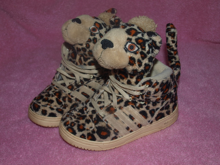Кросовки Adidas р.23