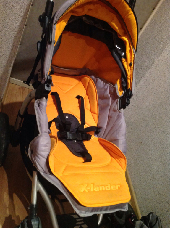 Продам прогулку X-lander XA цвета rocky. Люлька в подарок(если нужна)! 5500р