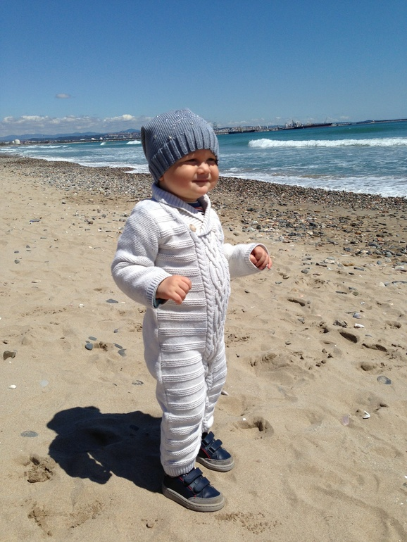 Ваши малыши в моих шапочках......