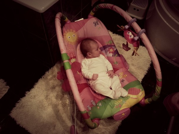 Mamaroo, шезлонг Tiny Love и CocoonaBaby