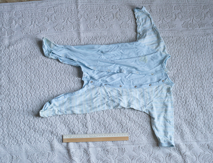 Разобрала детские вещи, всё на продажу. И немного взрослых вещей тоже (в конце списка).