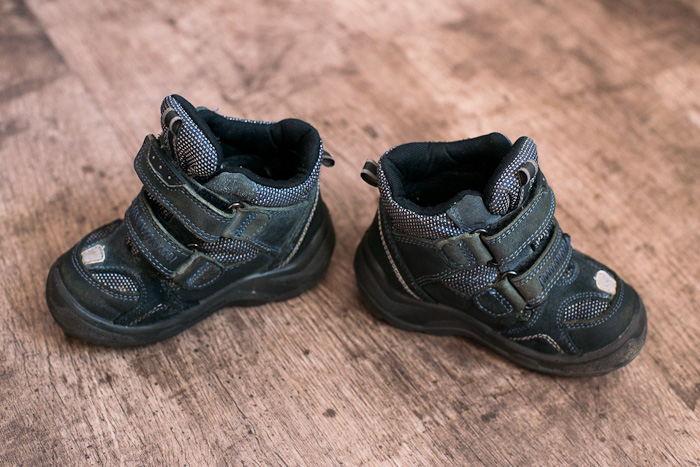 Разобрала детские вещи, всё на продажу. И немного взрослых вещей тоже (в конце списка).