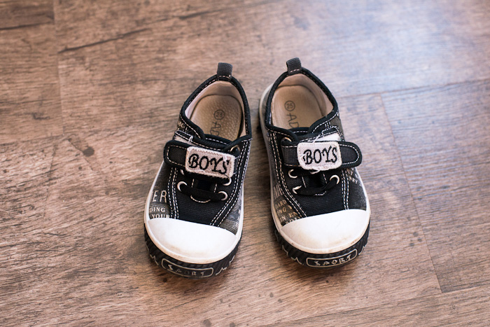 Разобрала детские вещи, всё на продажу. И немного взрослых вещей тоже (в конце списка).