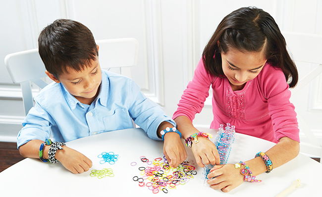 Rainbow Loom наборы для плетения браслетов в наличии!
