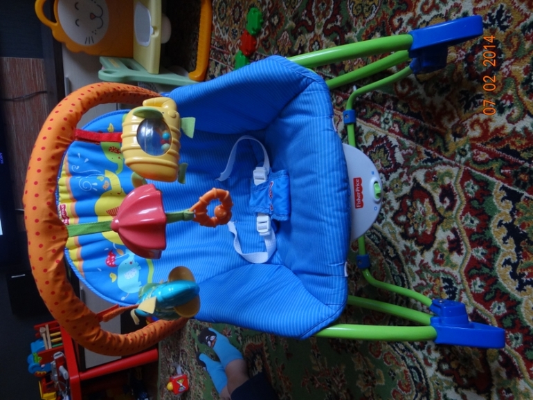 Fisher-Price кресло-качалка от 0 мес до 18 кг продам