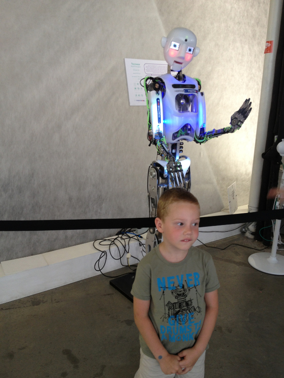 Бал Роботов и мы там были ) !