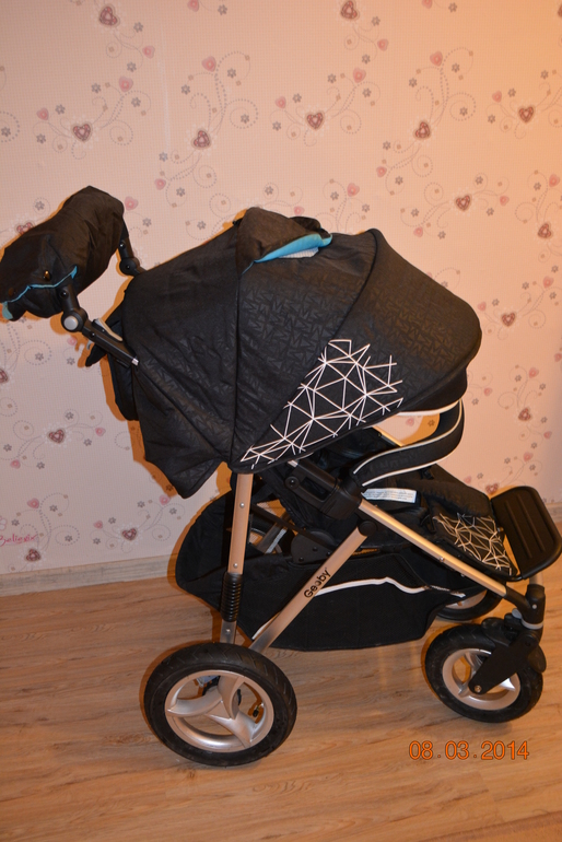 Продаю прогулочную коляску Geoby C780