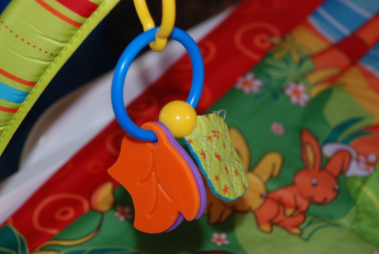 Развивающий коврик Tiny Love 1300 рублей