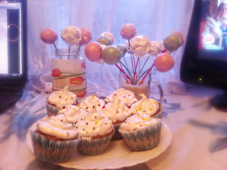 Принимайте новенькую))Какейки и кейк попсы))