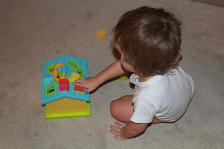 Знакомство с геометрическими фигурами