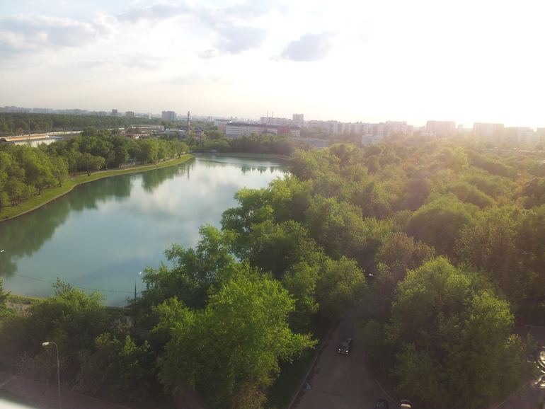 Как задекорировать балку на балконе?