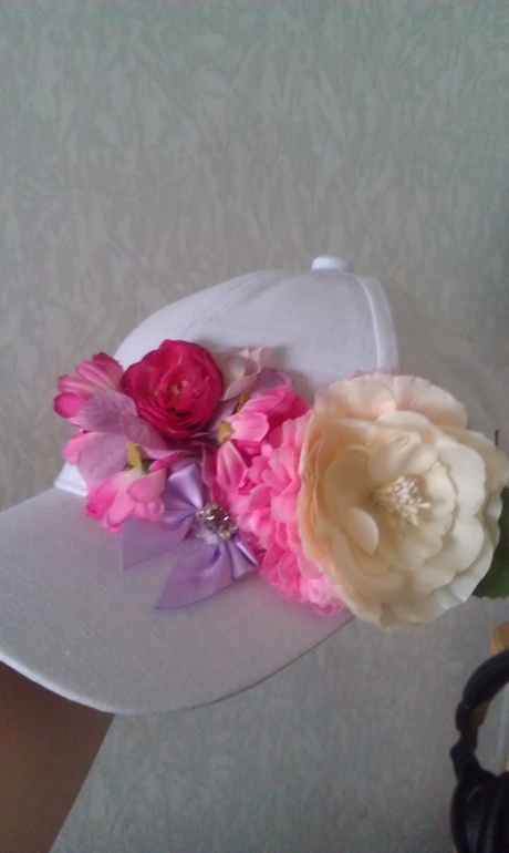 ХВАСТИКИ СУПЕР ГОЛОВНЫХ УБОРОВ ДЛЯ ВСЕЙ СЕМЬИ