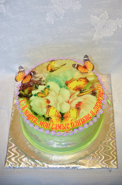 Для родных и близких на 8 марта простенький