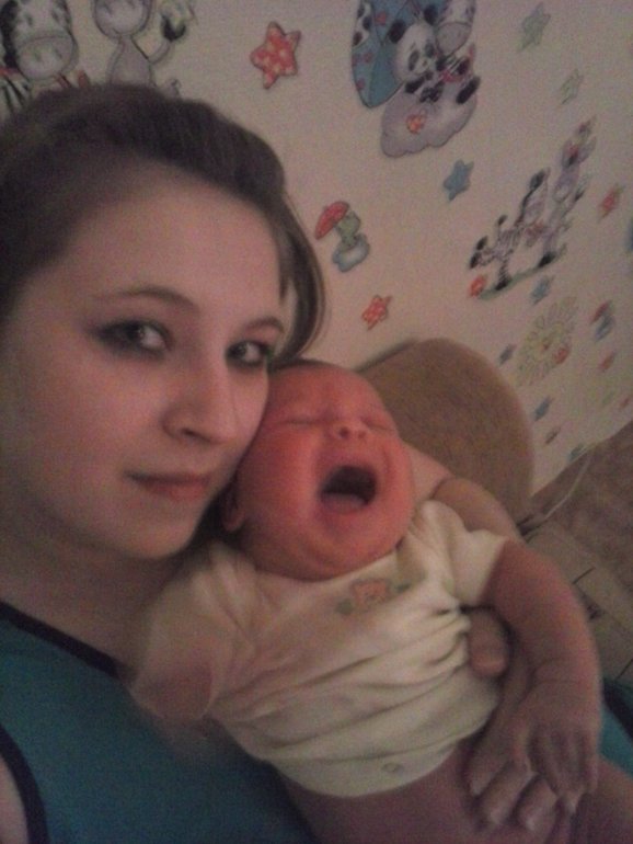 Нам уже месяц...