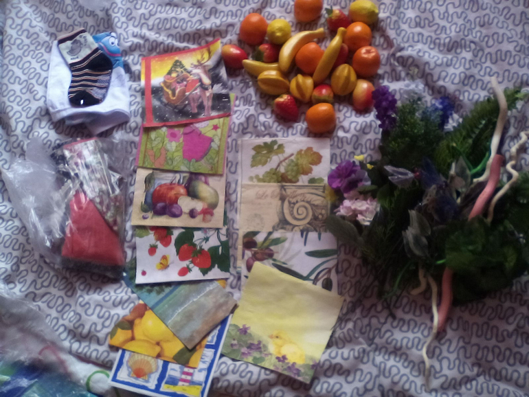 Хомяк пустился в пляс:-) :-) :-)