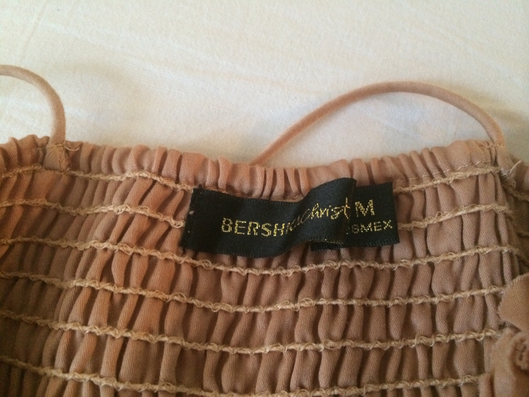 Одежда 42-44-46 новая и в идеале. Дешево.