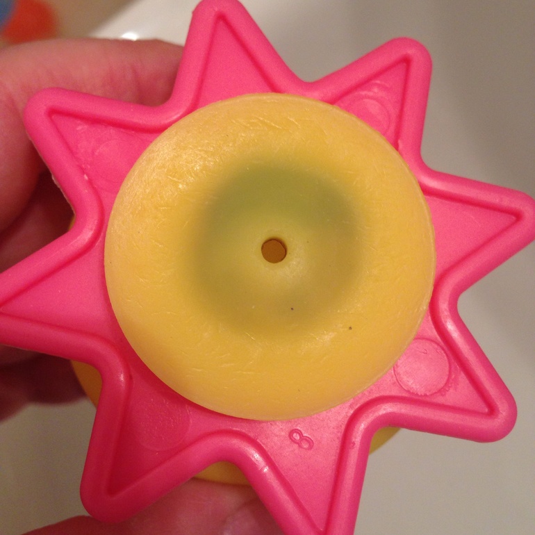 Плесень в резиновых игрушках для ванн