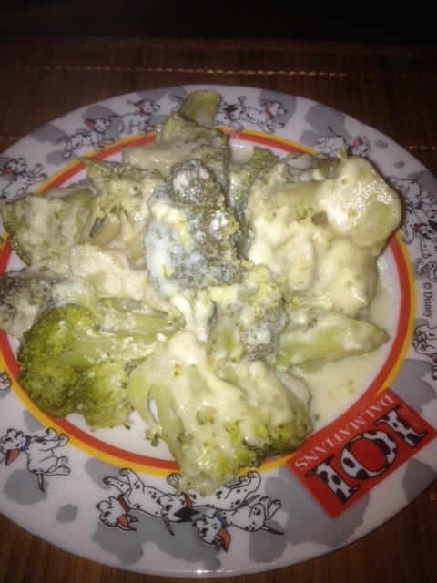 Брокколи запеченая в молоке с сыром