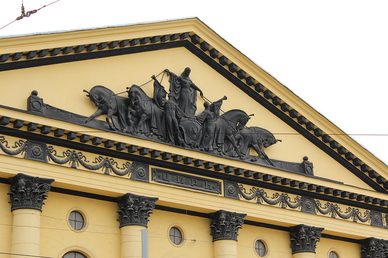 Ростовский цирк: афиша на март- апрель 2014