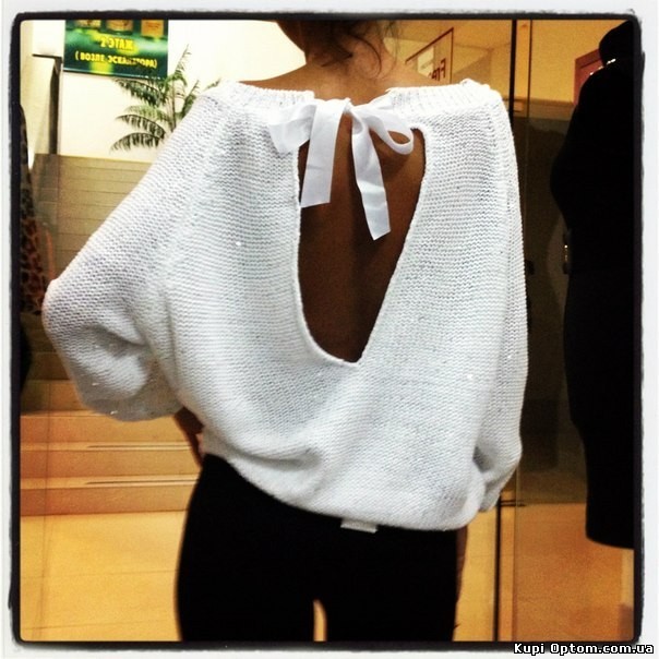 В наличии кофта белая 42-46 1100 и туника синяя 44-48 1300