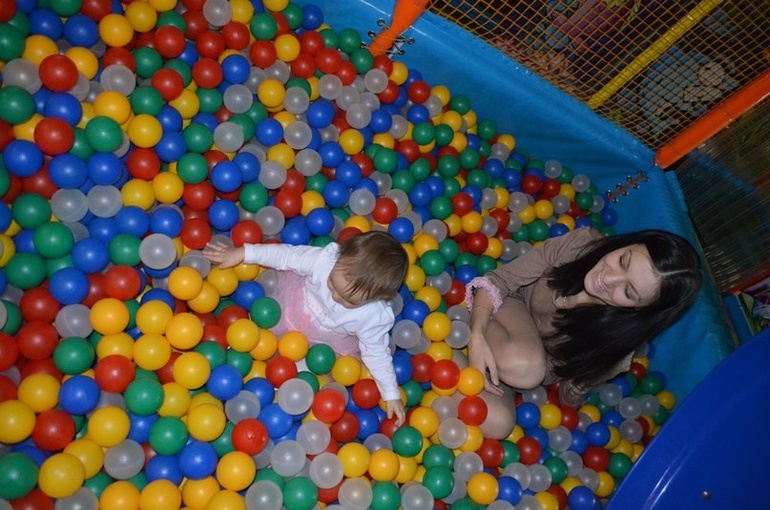 Вот и нам исполнился годик)