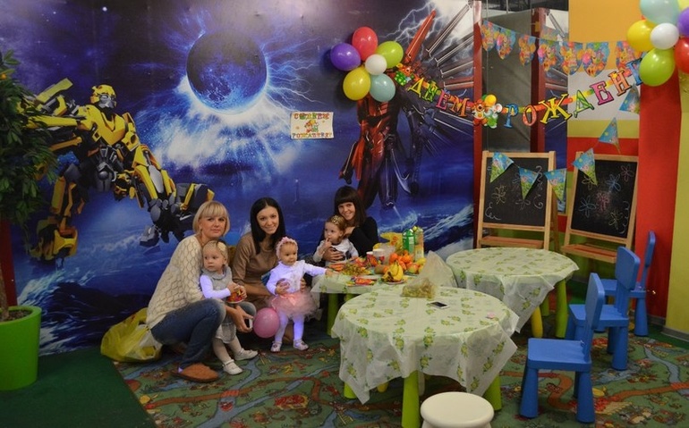 Вот и нам исполнился годик)