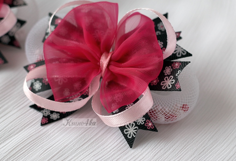 8 Марта - 8 бантиков... или мой подарок доченьке!