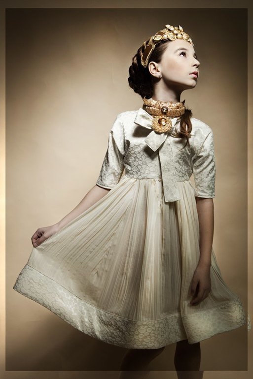 Нарядные платья из мастерской Алисы Неороновой ( Российский дизайнер) на 10 лет