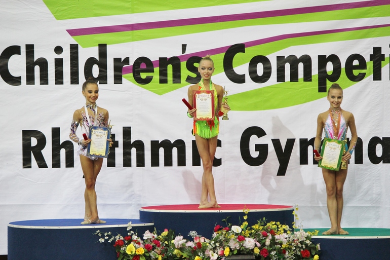6.04.2014. Очень красивый  турнир в ЦСКА по хг. на призы чемпионок мира М. Столбовой и О. Мануйловой