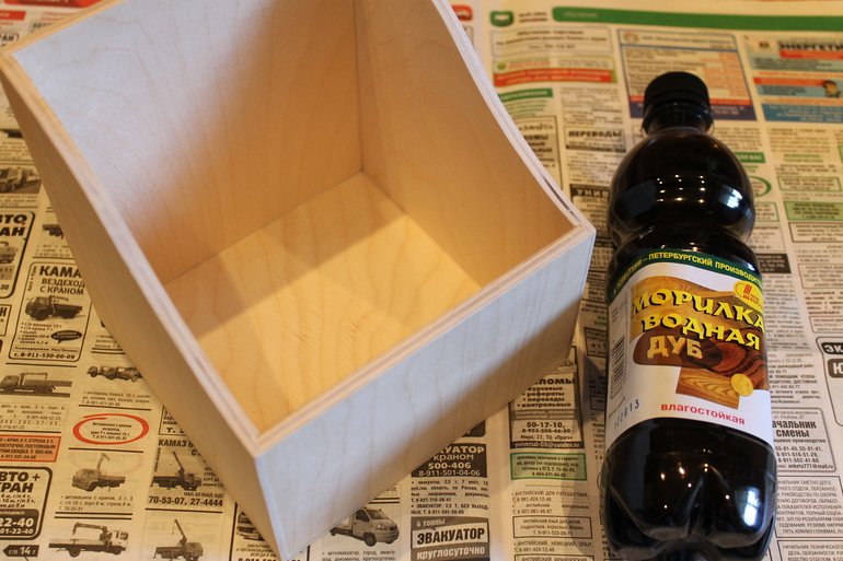 Совместный декупаж короба для специй.