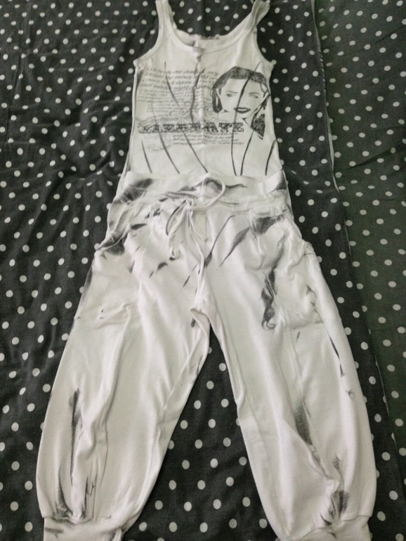 комплект бриджи и кофты всего 1500 рублей