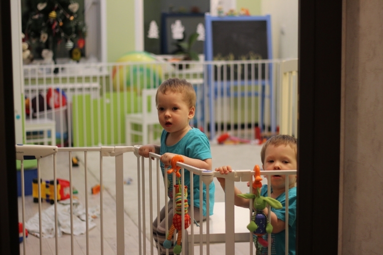 Близнецы Ярослав и Вадим (много фото , одни постом как мы живем)