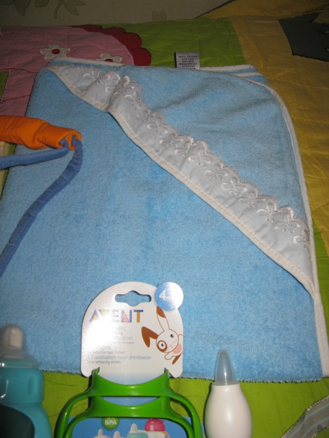 посуда,соски ,шлейка и т.д. для малышей .почта.