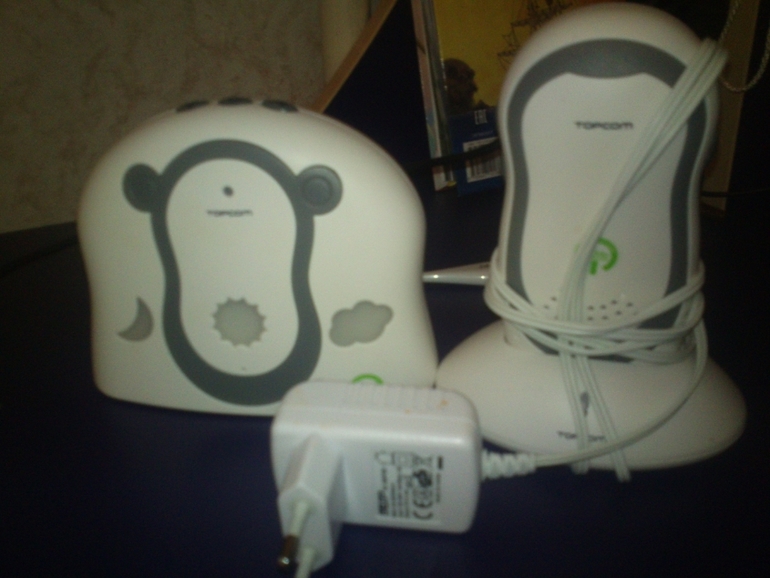 Продам кресла для кормления, радионяню и много вещей, босоножки по хорошей цене