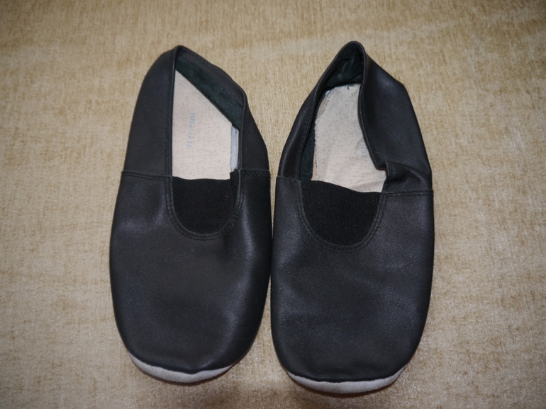 Детская обувь новая и б/у с 18 по 34 размер.