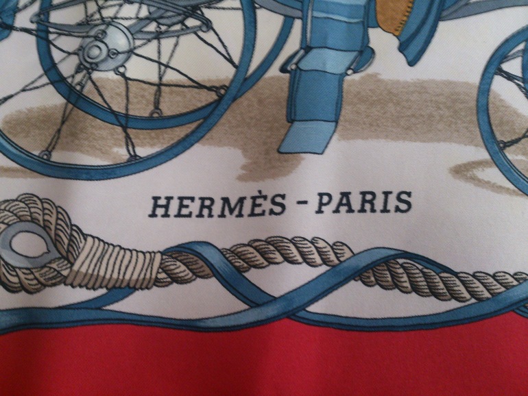 Платок хермес кто разбирается?!