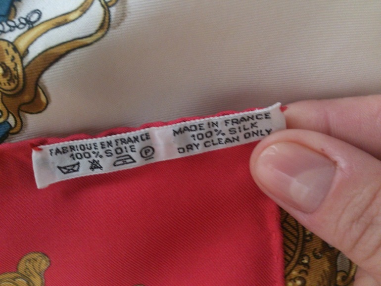 Платок хермес кто разбирается?!