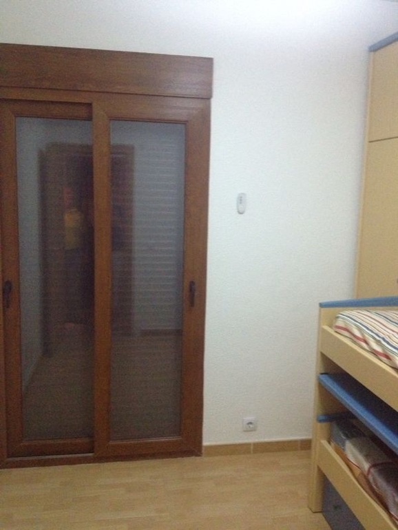 Спец. цена на аренду апартаментов в Испании (Санта Пола), 4 спальни, в 50м от пляжа, стоимость за месяц: июнь/1400 евро, сентябрь/1500 евро