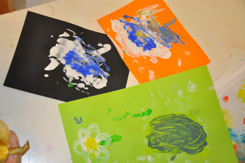 Рисование солью и немного палочками, ну и просто бодиарт