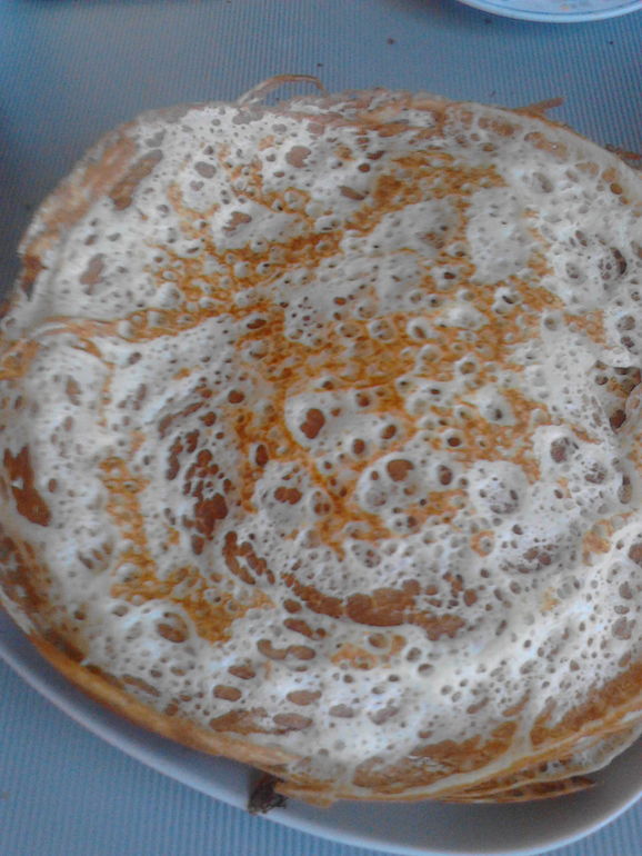 Кучерявые, блины дрожжевые.