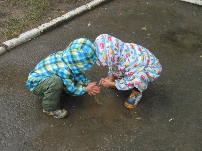 А нам дождь в радость )))))))