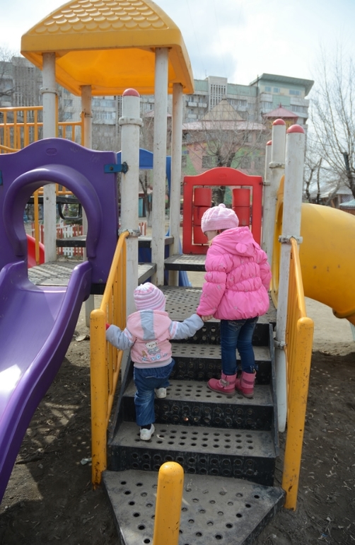 Аришка-мартышка (год и пять)