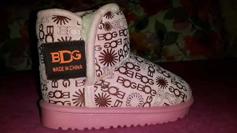 Угги розовые 14,5см по стельке 700 руб